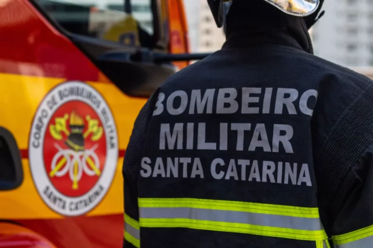 bombeiro-militar-santa-catarina-1320x880