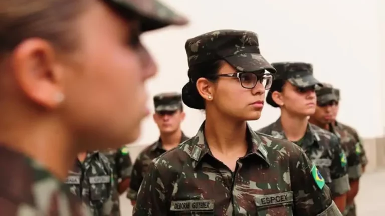 mulheres-alistamento-exercito-brasileiro