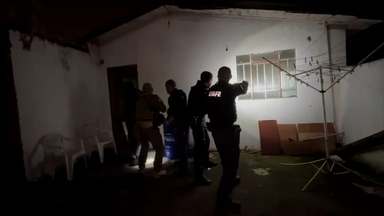 03-POLICIAIS FALSOS