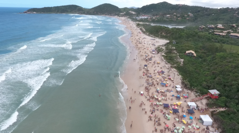 Praia-do-Rosa-1-800x445