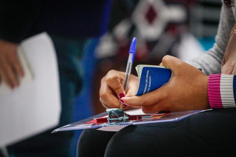 TRABALHO E QUALIFICAÇÃO PROFISSIONAL - Restinga terá feirão