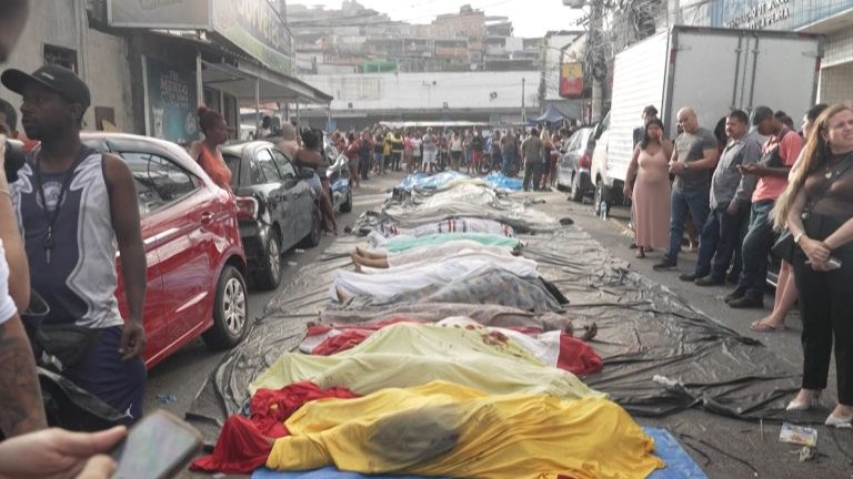 02- CORPOS ENFILEIRADOS RJ