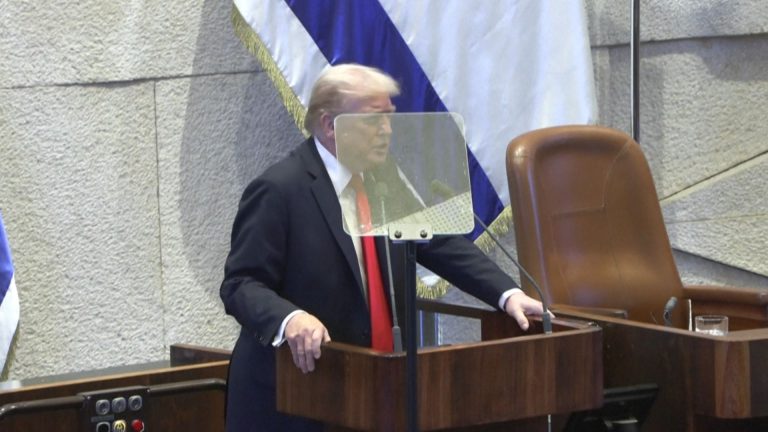 09- TRUMP ORIENTE MÉDIO