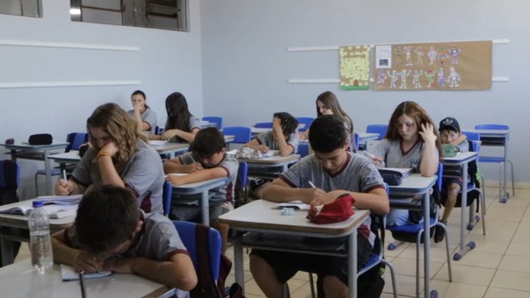 01-VOLTA AS AULAS RIO BONITO