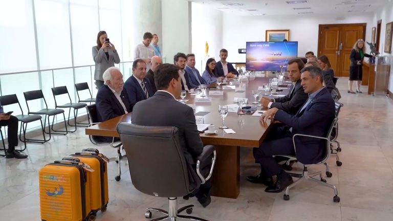 05- CONEXÃO CURITIBA-LISBOA