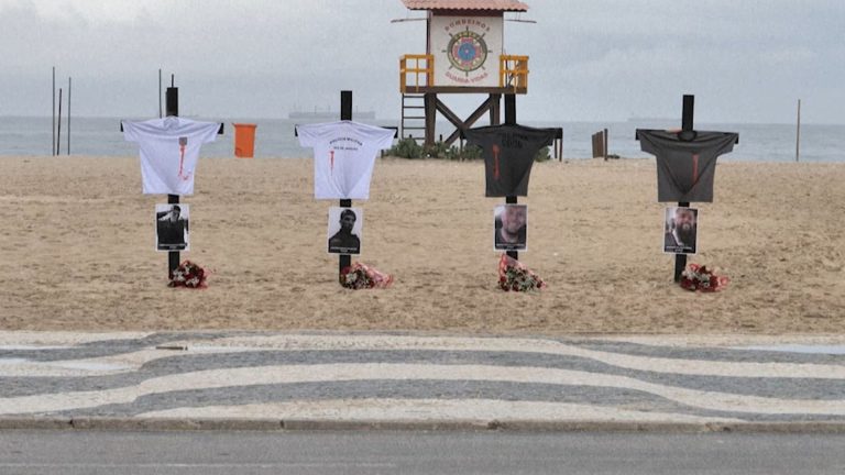 05- HOMENAGEM POLICIAIS RJ