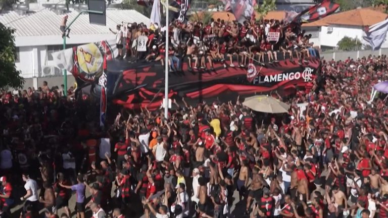 06- TORCEDORES FLAMENGO