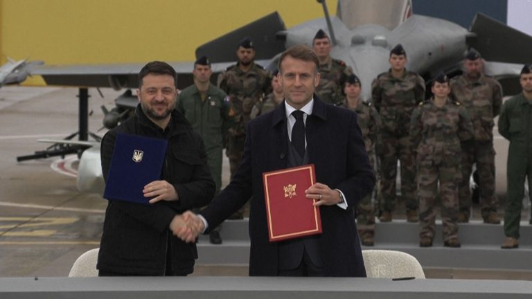 09- AVIÕES UCRÂNIA