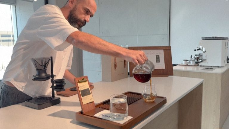 11- XÍCARA DE CAFÉ