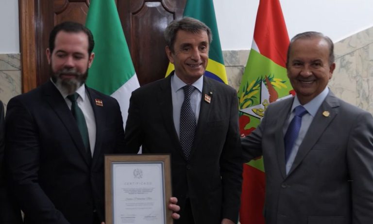 visita embaixadpr talia