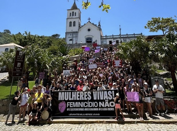 b2e71002-3e38-4626-b84f-cc935f8864bd