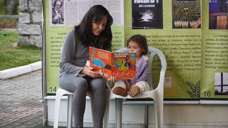 02 FEIRA LIVRO