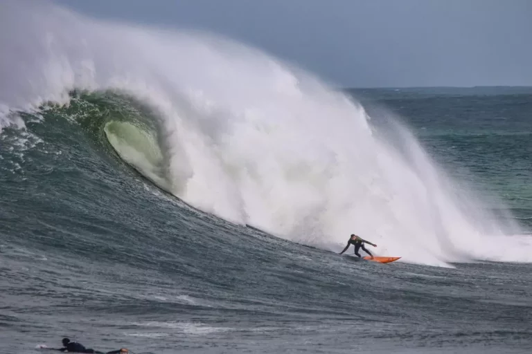 litoral-sul-de-sc-sera-palco-do-primeiro-campeonato-brasileiro-de-ondas-gigantes-1300x867