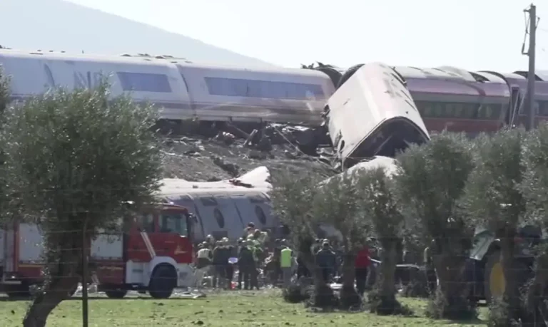 2026-10-28t140437z_1_lop382728102026rp1_rtrmadp_baseimage-960x540_spain-accident-wrap