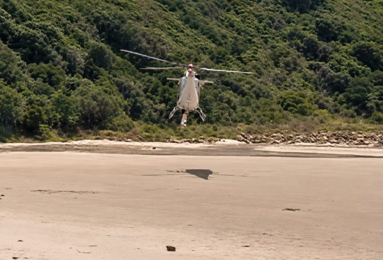 Homem-e-picado-por-cobra-em-trilha-na-Praia-do-Rosa-e-resgatado-de-helicoptero-1059x720