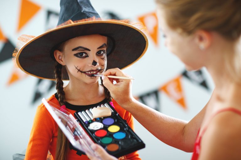 Maquiagem-de-Halloween-Infantil-Home-Blog-min-scaled
